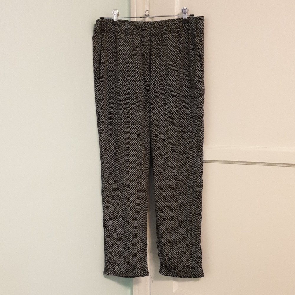 H&M Women's Black and White Patterned Dress Pants